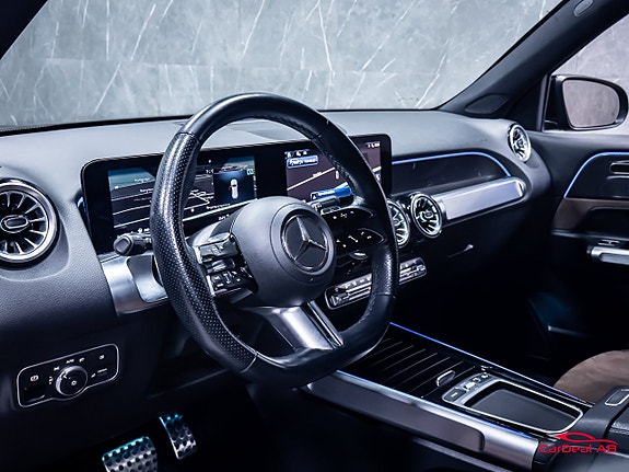 Mercedes-Benz GLB220 d 12 of 30