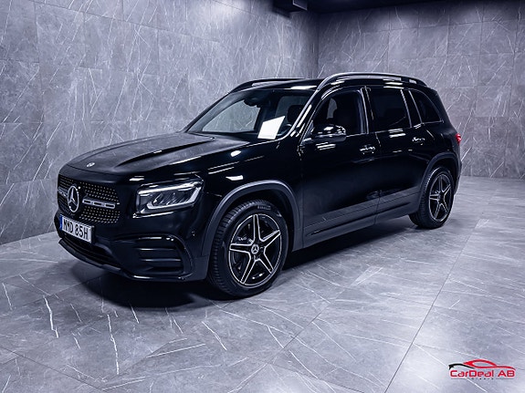 Mercedes-Benz GLB220 d 3 of 5