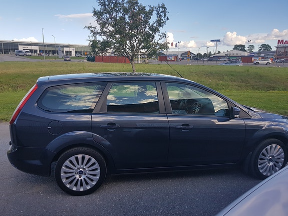 Ford Focus 3 of 5
