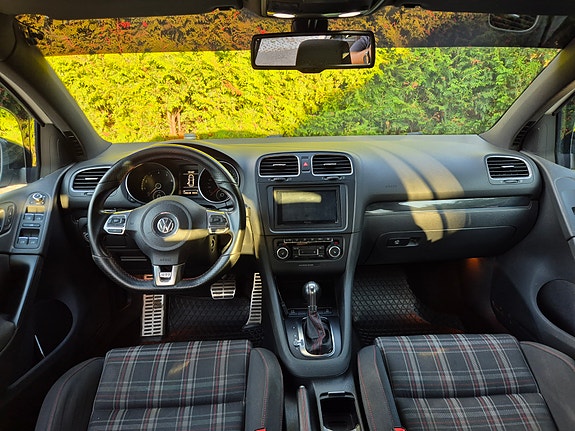Volkswagen Golf VI 6 of 11