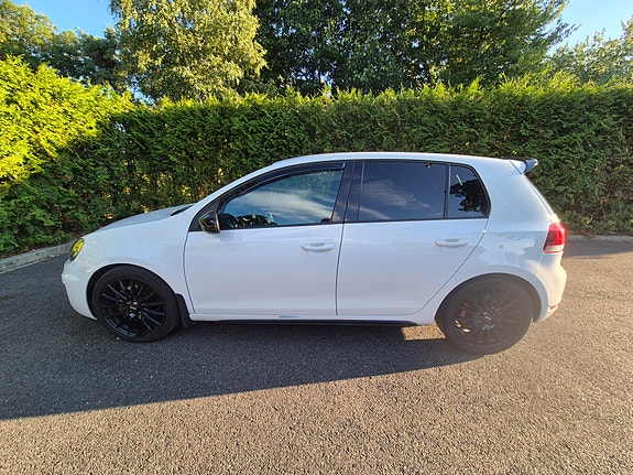 Volkswagen Golf VI 4 of 11