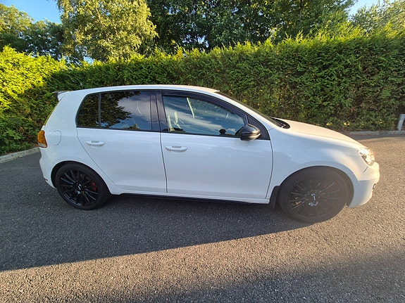 Volkswagen Golf VI 3 of 11