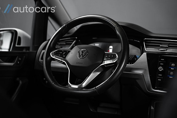 Volkswagen Touran 19 of 30