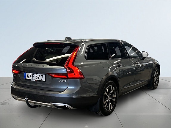 Volvo V90 Cross Country 6 of 22