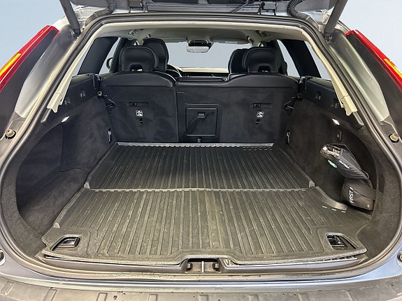 Volvo V90 Cross Country 12 of 22