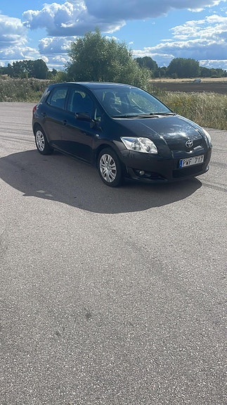 Toyota Auris 3 of 4