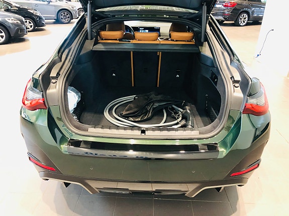 BMW i4 11 of 12