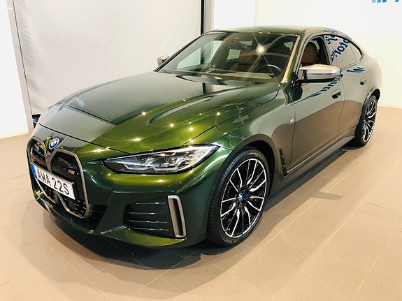BMW i4 2 of 5