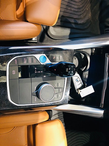 BMW i4 9 of 12