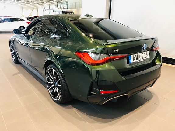 BMW i4 4 of 5