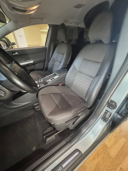 Volvo V50 7 of 19