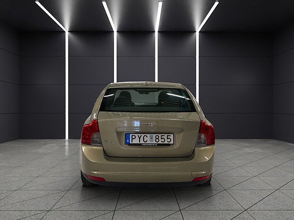 Volvo S40 4 of 5