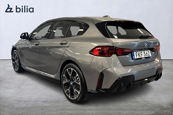 BMW 120 2 of 5
