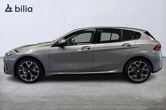 BMW 120 3 of 5