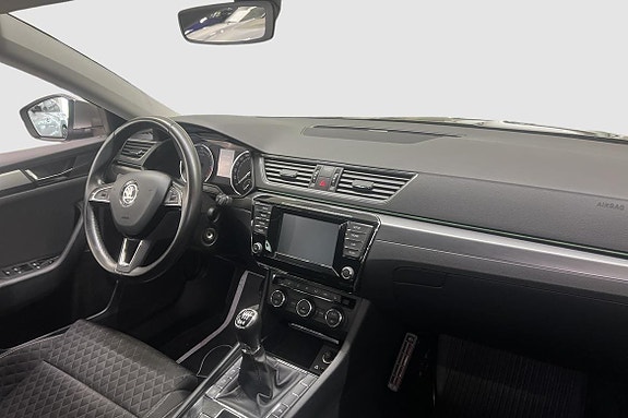 Skoda Superb 6 of 11