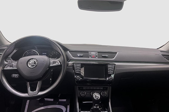 Skoda Superb 9 of 11
