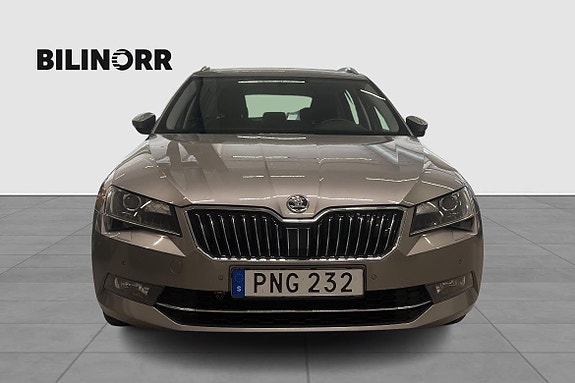 Skoda Superb 5 of 5