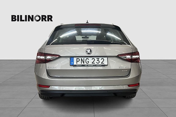 Skoda Superb 4 of 5