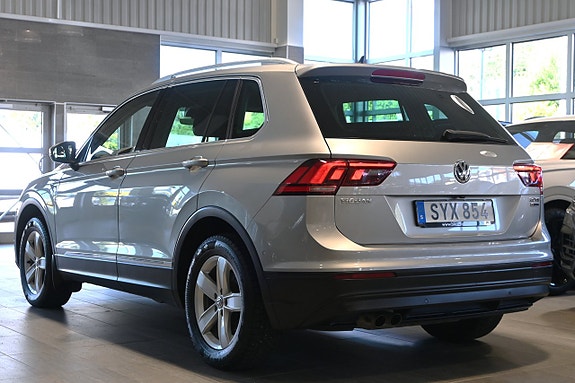 Volkswagen Tiguan 3 of 30