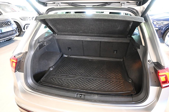 Volkswagen Tiguan 14 of 30
