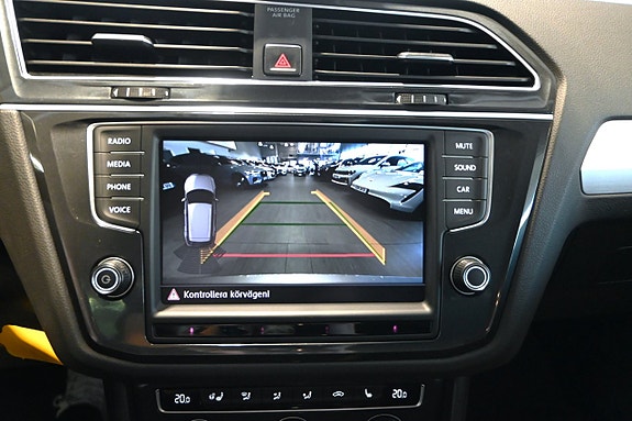 Volkswagen Tiguan 23 of 30