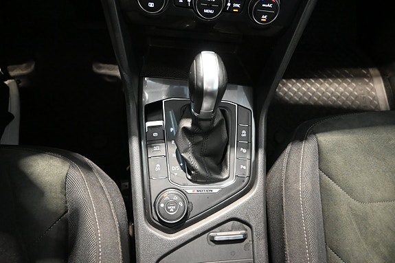 Volkswagen Tiguan 19 of 30