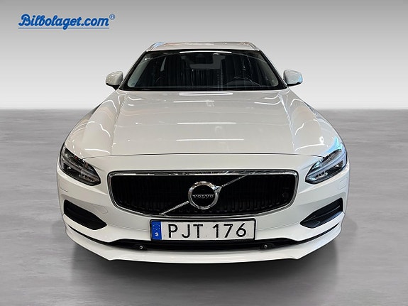 Volvo V90 2 of 5