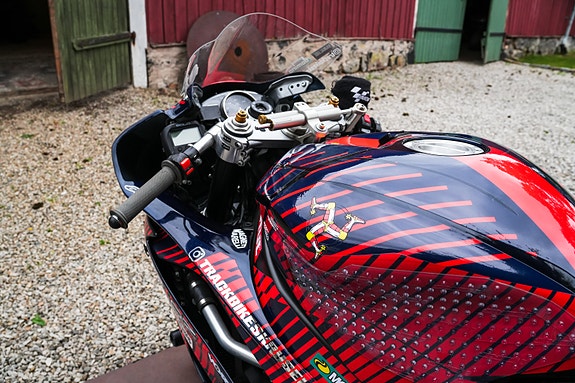 Yamaha YZF R6 9 of 10