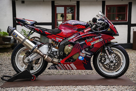 Yamaha YZF R6 3 of 10