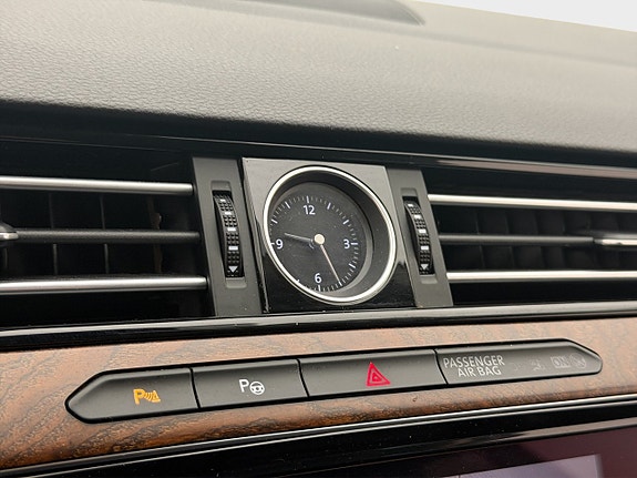 Volkswagen Passat Alltrack 20 of 30