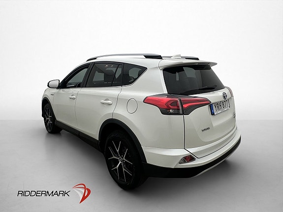 Toyota RAV4 8 of 30
