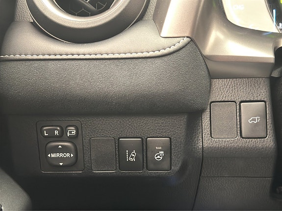 Toyota RAV4 11 of 30