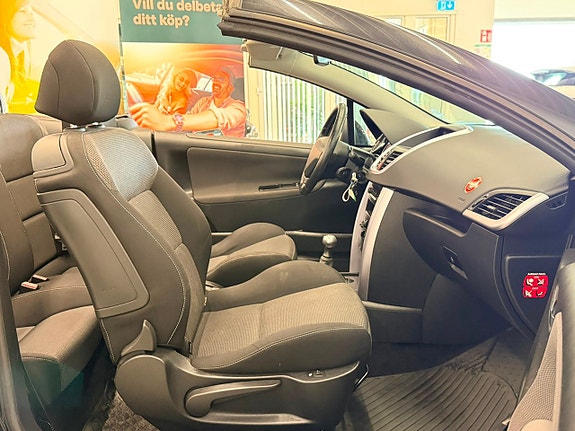 Peugeot 207 CC 10 of 15