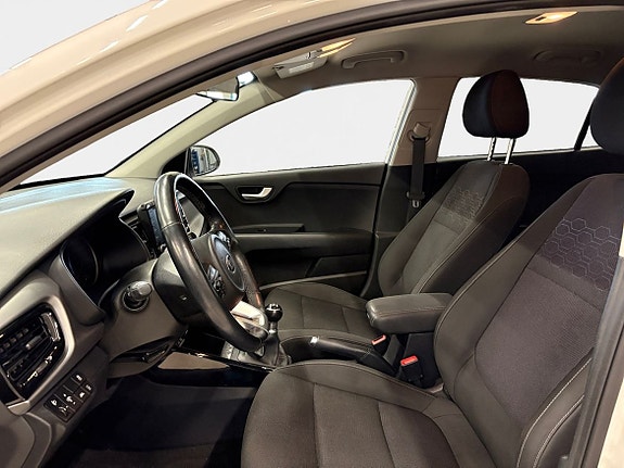 Kia Rio 9 of 19