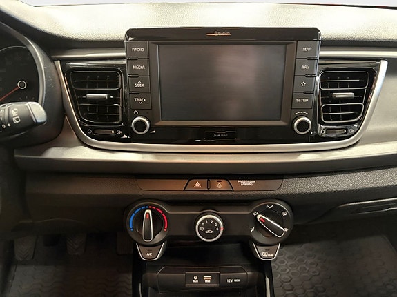 Kia Rio 11 of 19