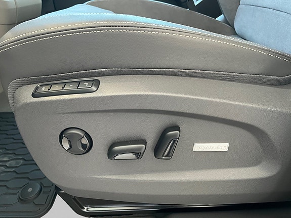 Volkswagen California 16 of 21