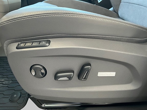 Volkswagen California 16 of 21