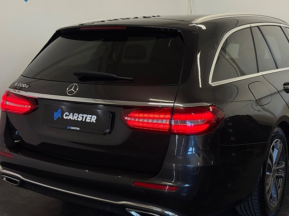 Mercedes-Benz E220 5 of 5