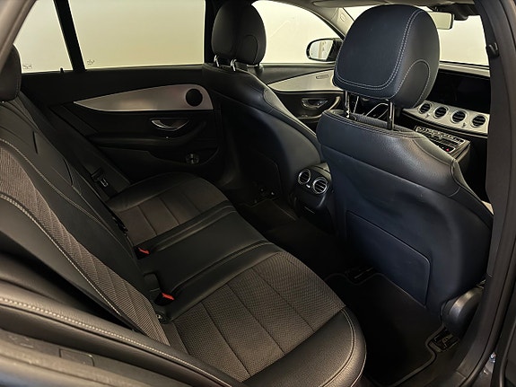 Mercedes-Benz E220 19 of 19