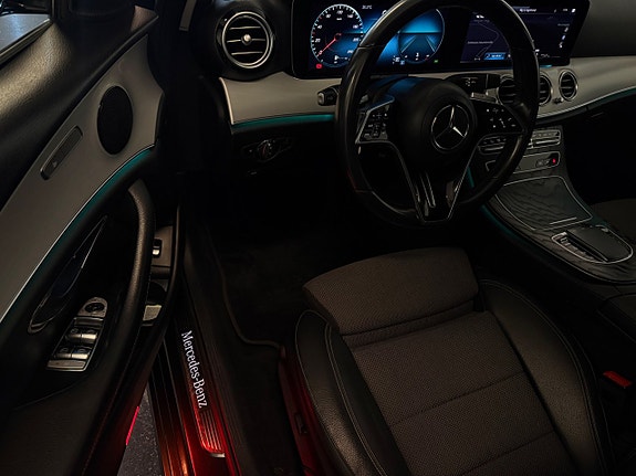 Mercedes-Benz E220 11 of 19