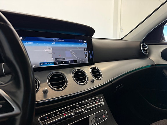 Mercedes-Benz E220 14 of 19