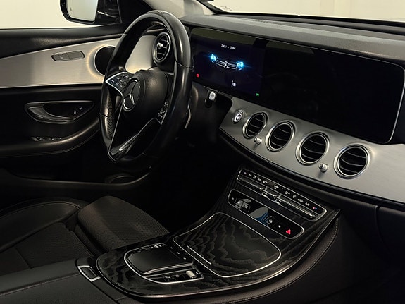 Mercedes-Benz E220 12 of 19
