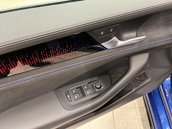 Volkswagen Passat 14 of 21