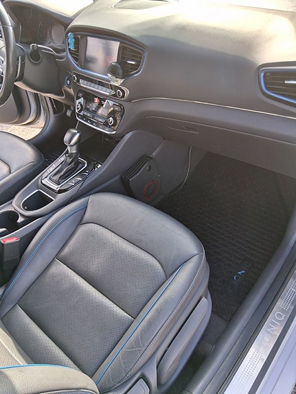Hyundai IONIQ 20 of 30