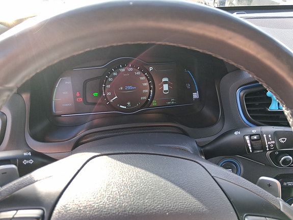 Hyundai IONIQ 29 of 30