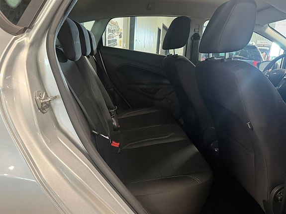 Ford Fiesta 6 of 8