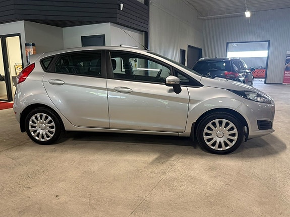 Ford Fiesta 8 of 8