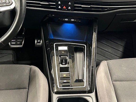 Volkswagen Golf Alltrack 10 of 22