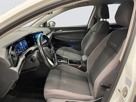Volkswagen Golf Alltrack 12 of 22