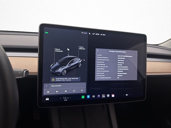 Tesla Model 3 26 of 30